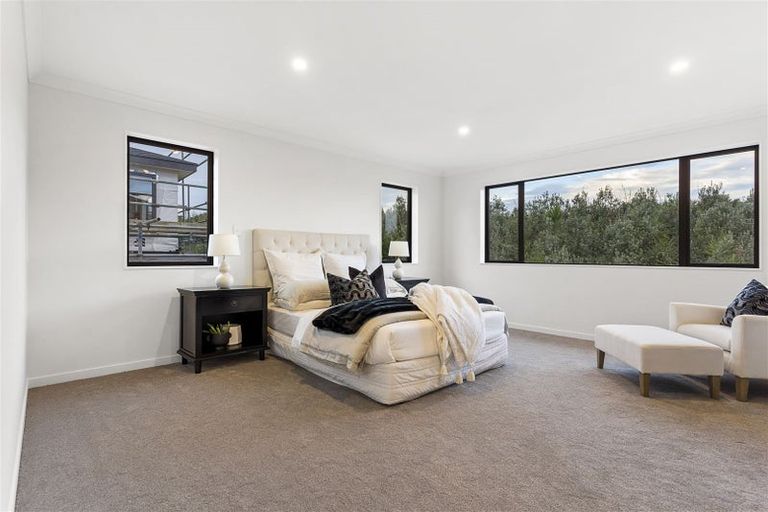 Photo of property in 7 Kina Place, Long Bay, Auckland, 0630