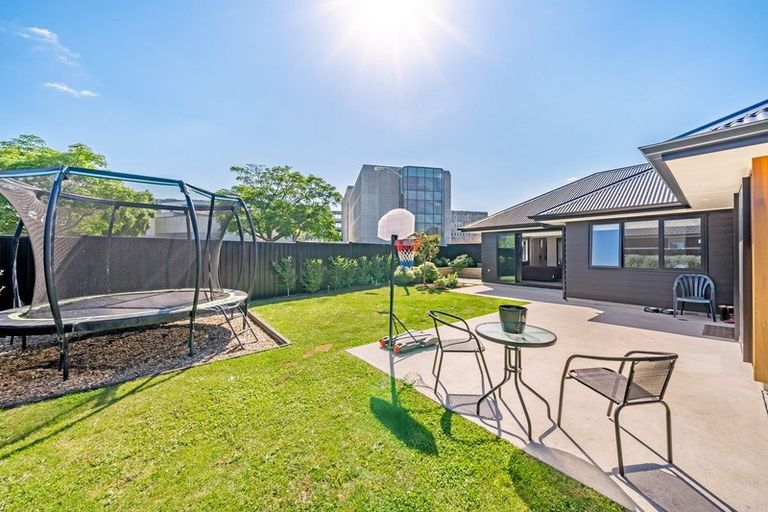 Photo of property in 5 Don Griffin Grove, Trentham, Upper Hutt, 5018