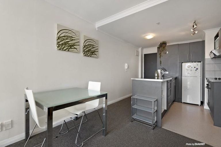 Photo of property in Monvie Apartments, 401/15 Holland Street, Te Aro, Wellington, 6011