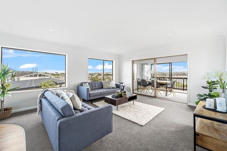 Photo of property in 1006 Whangaparaoa Road, Tindalls Beach, Whangaparaoa, 0930