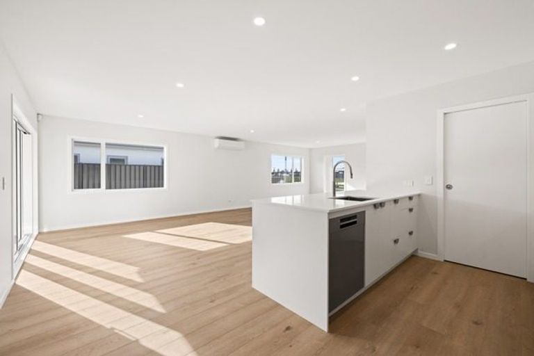 Photo of property in 57 Wai Whatu Street, Meeanee, Napier, 4110