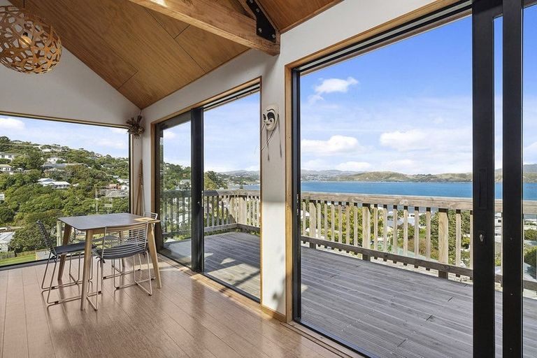 Photo of property in 13 Airlie Road, Plimmerton, Porirua, 5026