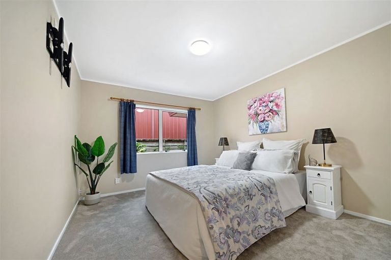 Photo of property in 7 Coupland Court, Glendene, Auckland, 0602