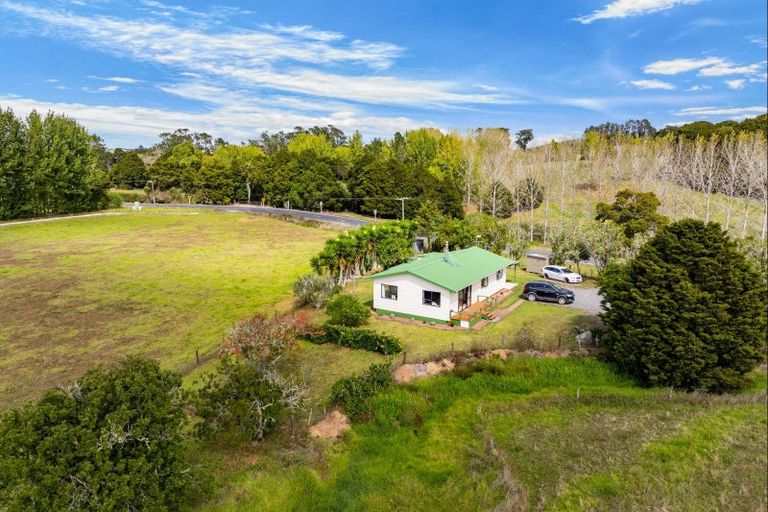 Photo of property in 299 Tauraroa Road, Maungakaramea, Whangarei, 0178