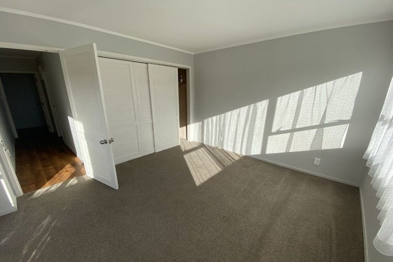 Photo of property in 2/2 Aotea Road, Glen Eden, Auckland, 0602