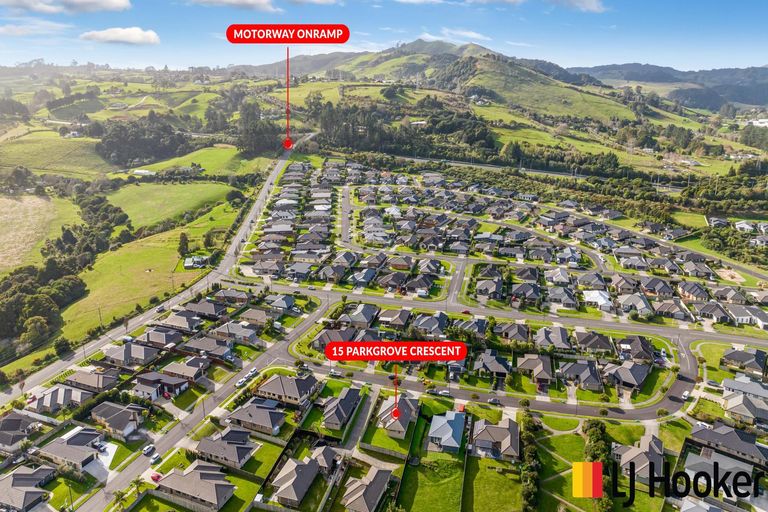 Photo of property in 15 Parkgrove Crescent, Pokeno, 2402