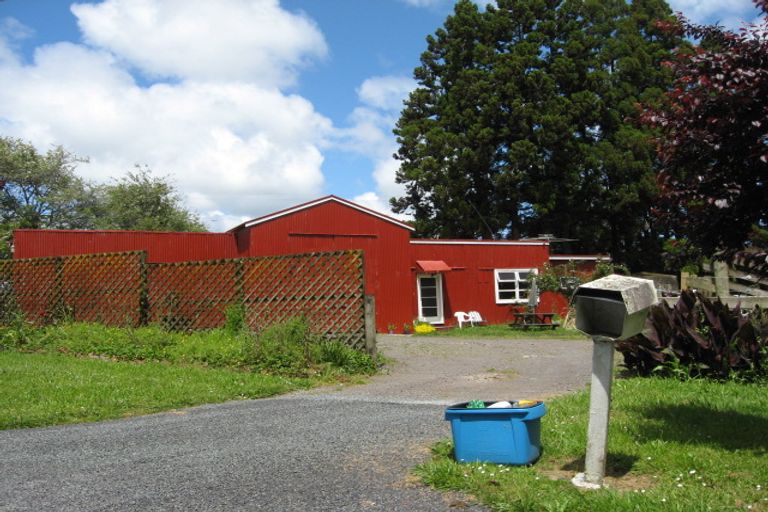 Photo of property in 53 Farrand Road, Kumeu, 0891