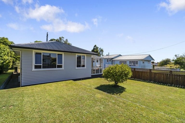 Photo of property in 8 Surrey Street, Stratford, 4332