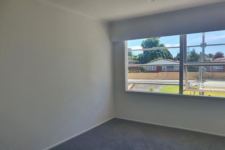 Photo of property in 148 Tiroroa Avenue, Te Atatu South, Auckland, 0610