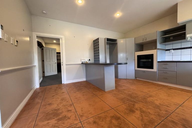 Photo of property in 30 Hamilton Avenue, Ilam, Christchurch, 8041