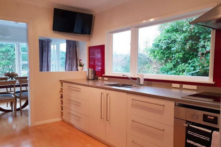 Photo of property in 199 Dowse Drive, Maungaraki, Lower Hutt, 5010