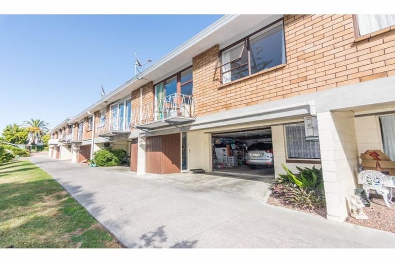 Photo of property in 21/16 Willerton Avenue, New Lynn, Auckland, 0600