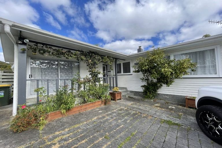 Photo of property in 2 Meremere Street, Wainuiomata, Lower Hutt, 5014
