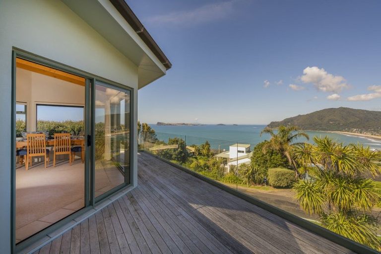 Photo of property in 2 Tirinui Crescent, Tairua, 3508