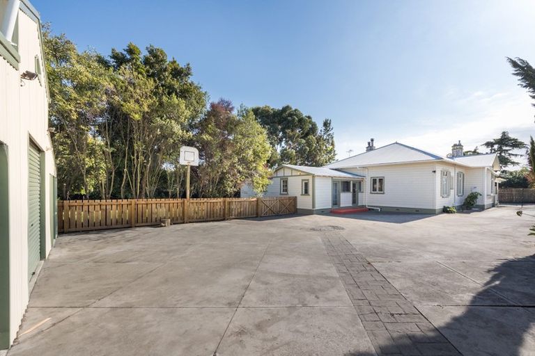 Photo of property in 92 Wood Street, Takaro, Palmerston North, 4410