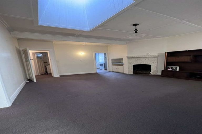Photo of property in 80 Oxford Street, Levin, 5510