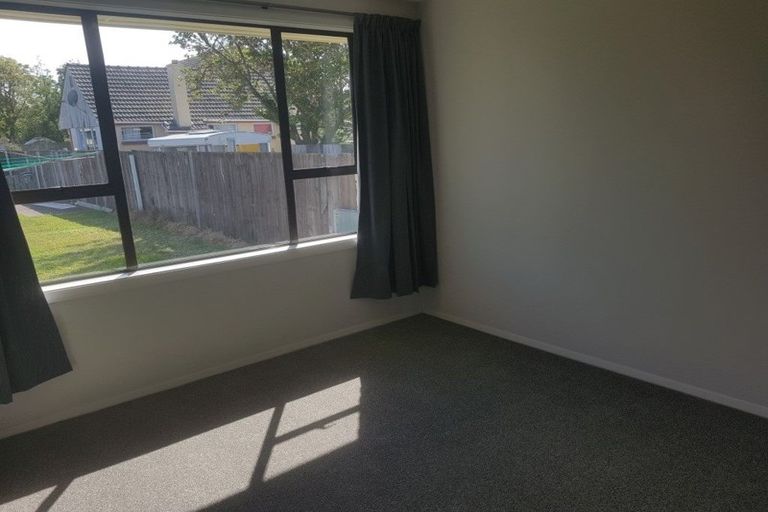 Photo of property in 11 Dinton Street, Russley, Christchurch, 8042