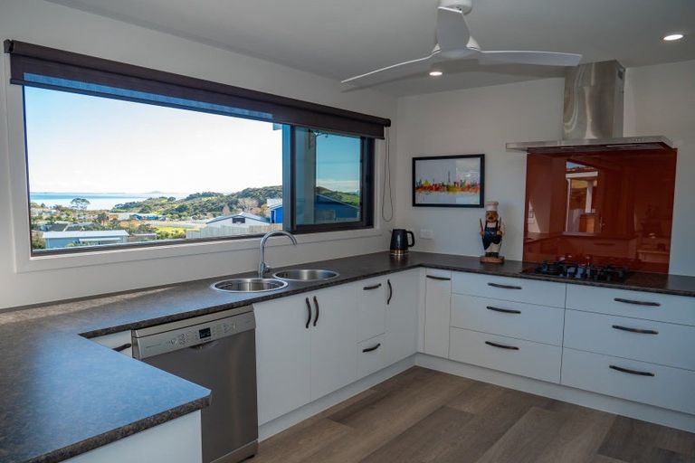 Photo of property in 4 Freyja Crescent, Coopers Beach, 0420