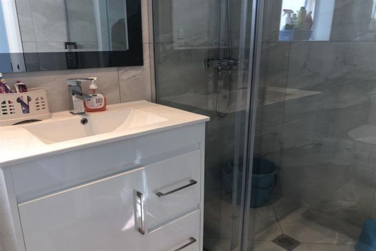 Photo of property in 17 Koroheke Road, Takanini, 2110