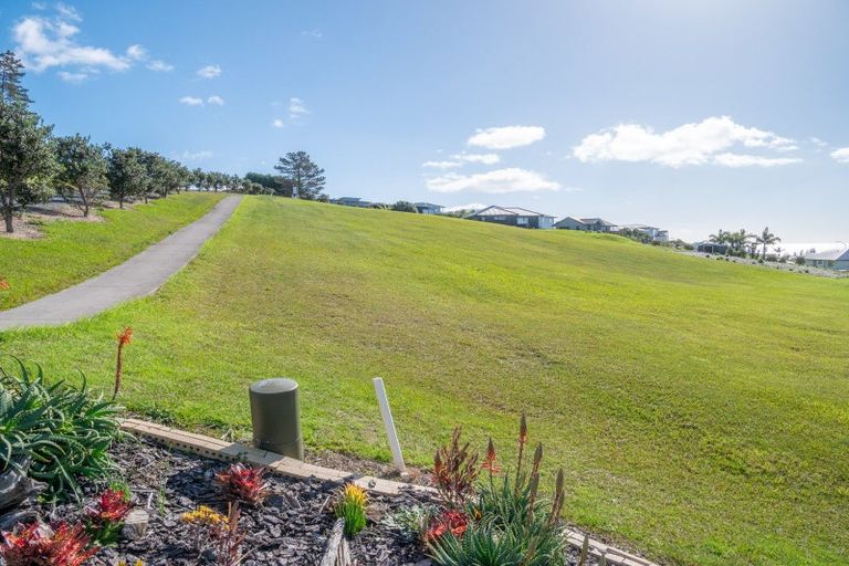 Photo of property in 5 Vidar Way, Coopers Beach, 0420