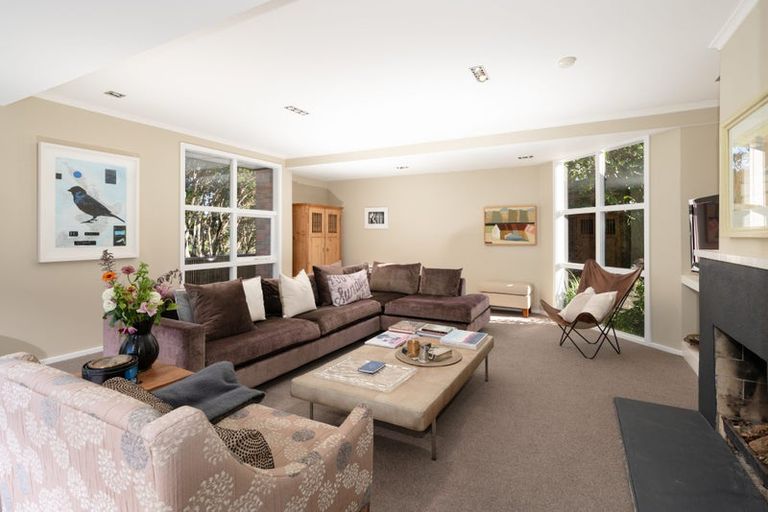 Photo of property in 34 Seatoun Heights Road, Seatoun, Wellington, 6022