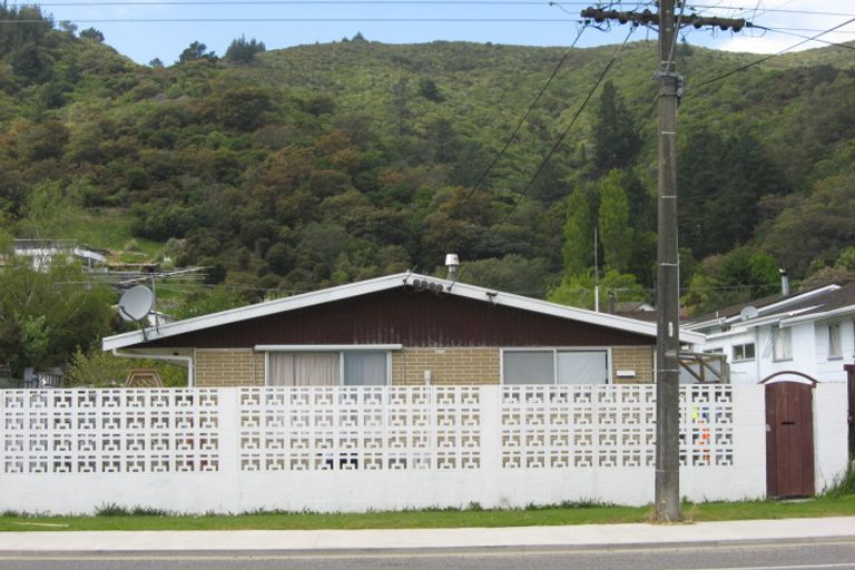 Photo of property in 126a Waikawa Road, Picton, 7220