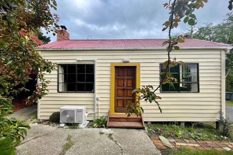 Photo of property in 22 Torquay Street, Kaitangata, 9210