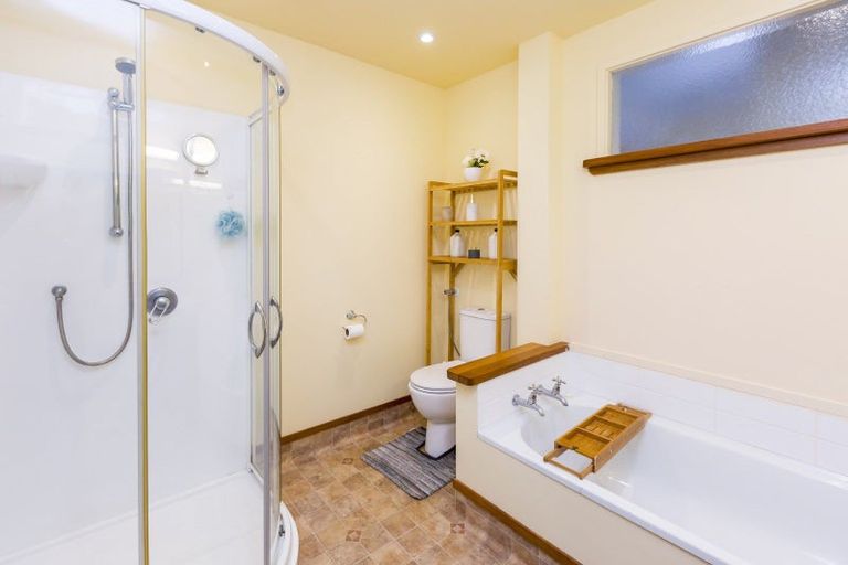 Photo of property in 6 Avian Road, Blue Mountains, Upper Hutt, 5371