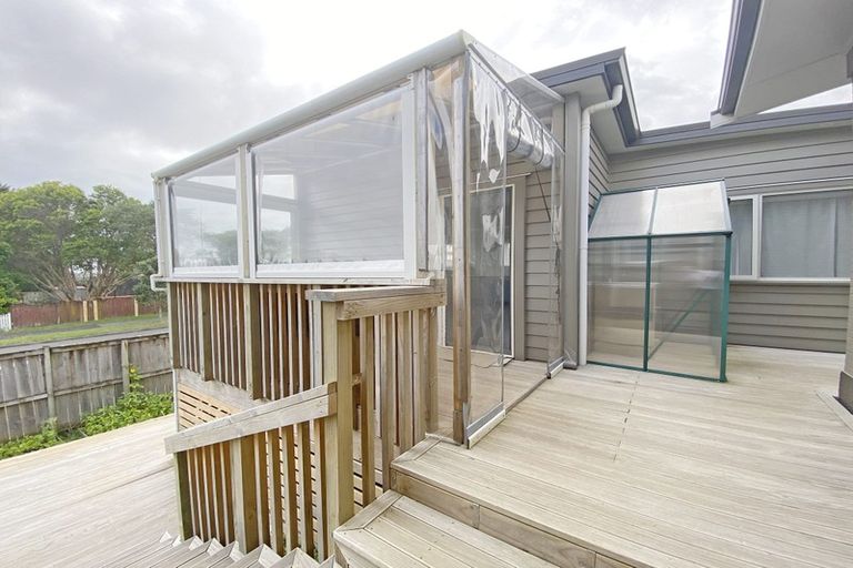 Photo of property in 109 Reeves Road, Pakuranga Heights, Auckland, 2010