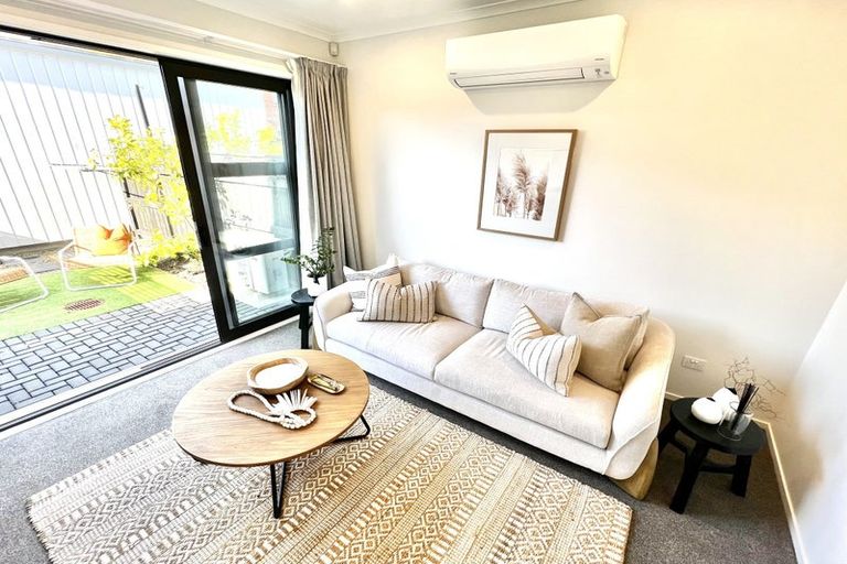 Photo of property in 60 Manarini Road, Westgate, Auckland, 0614