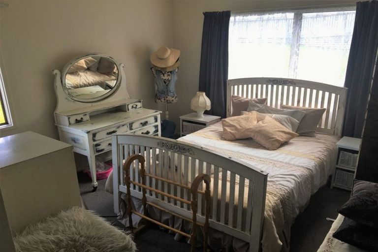 Photo of property in 27 Church Street, Kawakawa, 0210