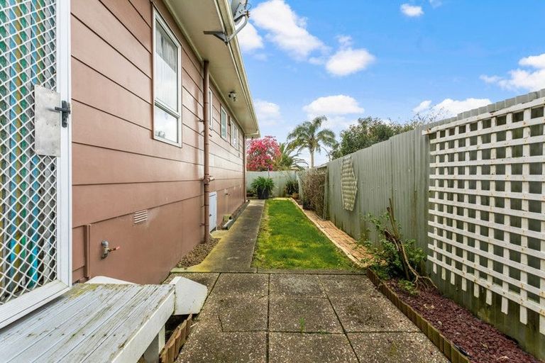 Photo of property in 11a Christmas Road, Manurewa, Auckland, 2102