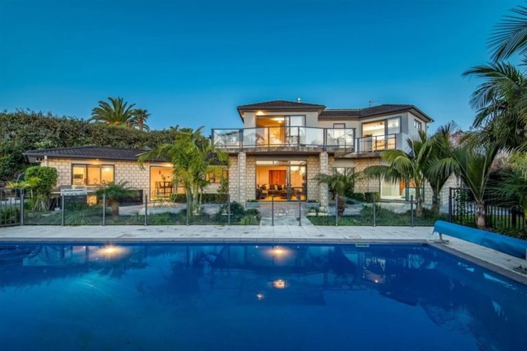 Photo of property in 166a Upper Harbour Drive, Greenhithe, Auckland, 0632