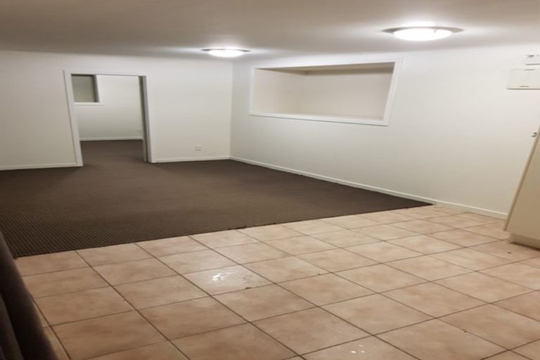 Photo of property in 27a Enfield Road, Hospital Hill, Napier, 4110