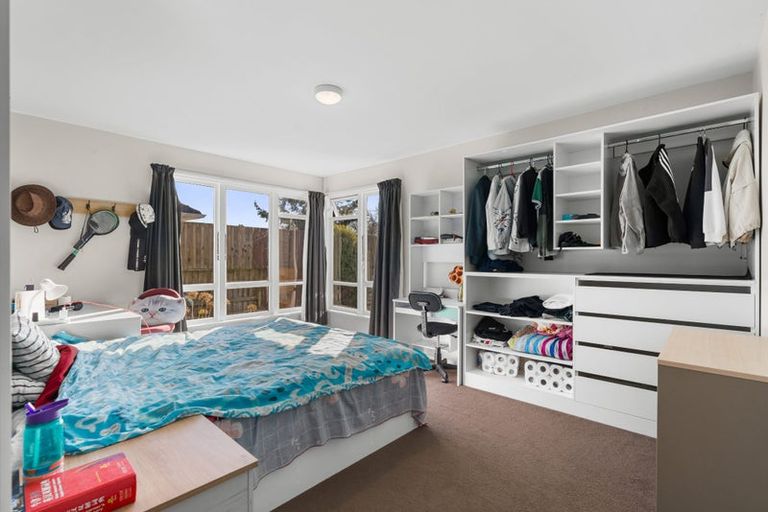 Photo of property in 14 Earnslaw Crescent, Bryndwr, Christchurch, 8053