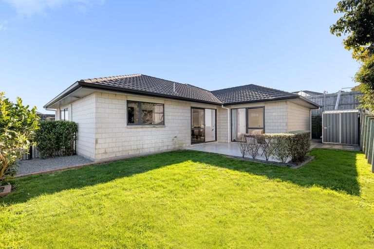 Photo of property in 11 Ballintoy Park Drive, Welcome Bay, Tauranga, 3175