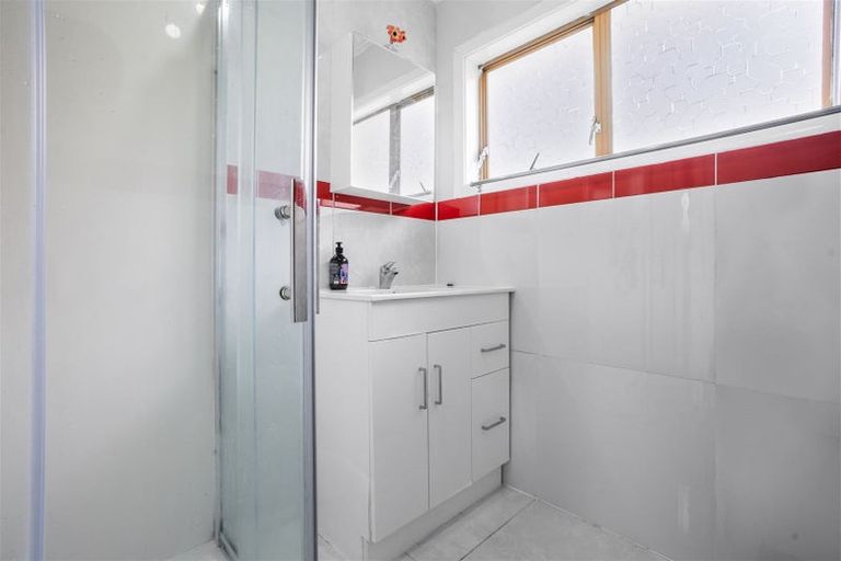 Photo of property in 302 Swanson Road, Henderson, Auckland, 0610