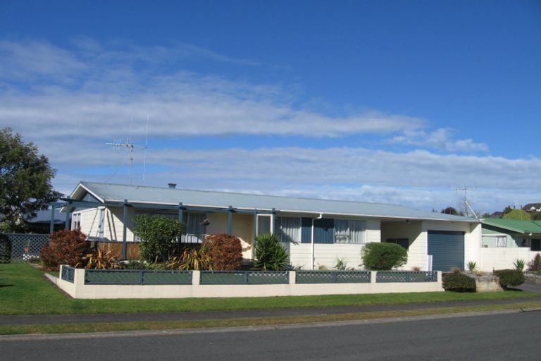 Photo of property in 8 Simon Place, Nawton, Hamilton, 3200