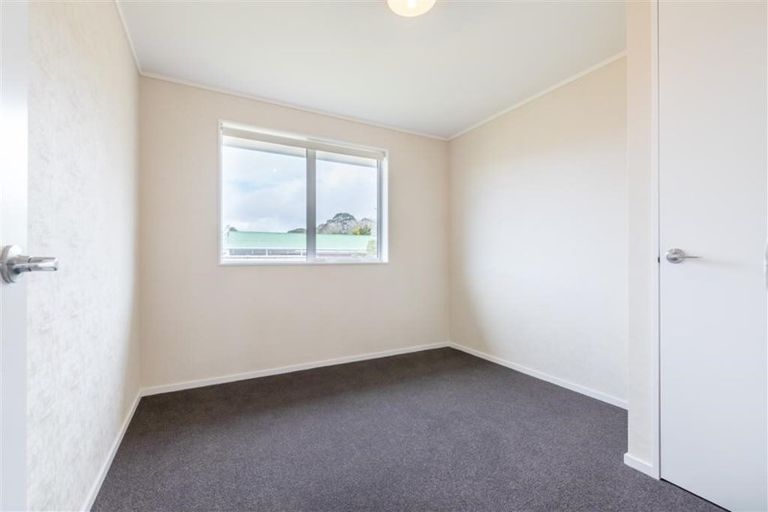 Photo of property in 13a Springs Road, Parakai, 0830