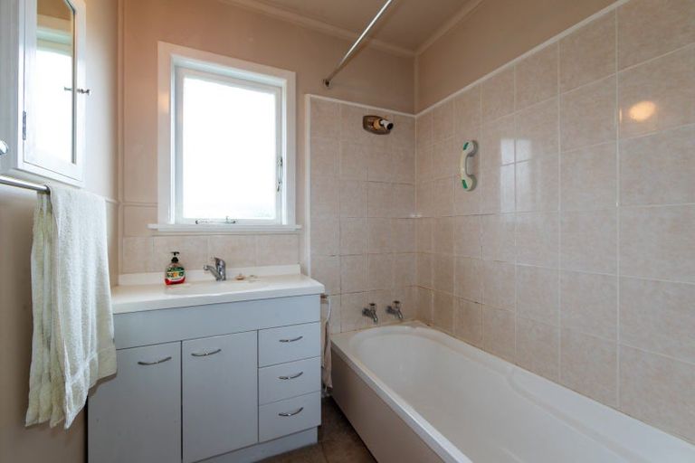 Photo of property in 3 Wycliffe Street, Onekawa, Napier, 4110