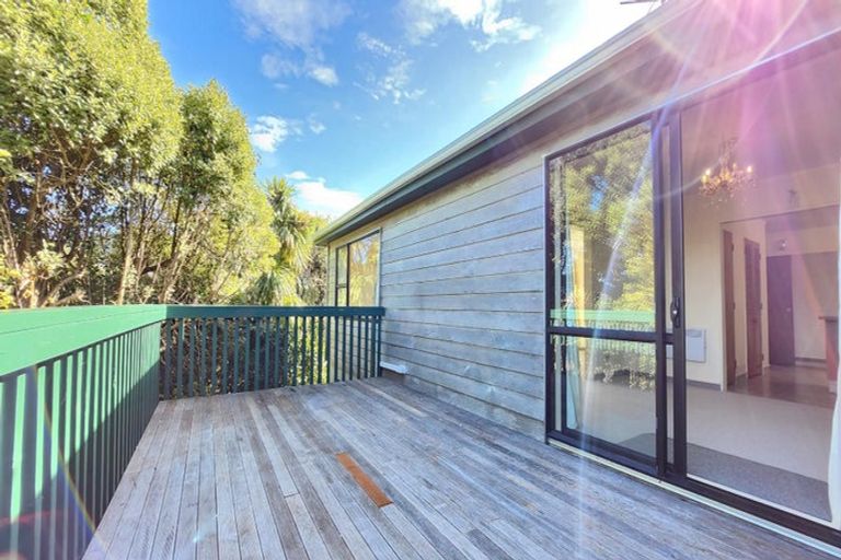 Photo of property in 43b Thatcher Crescent, Crofton Downs, Wellington, 6035