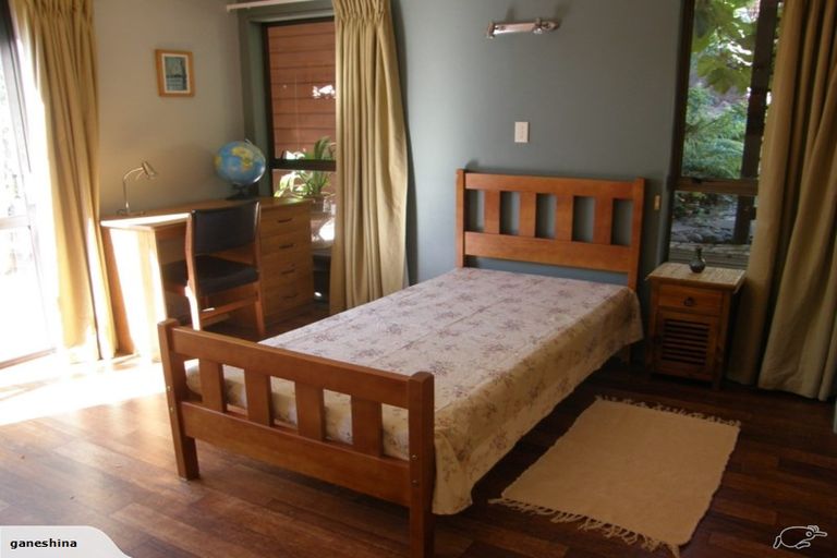 Photo of property in 66 Rosecamp Road, Beach Haven, Auckland, 0626