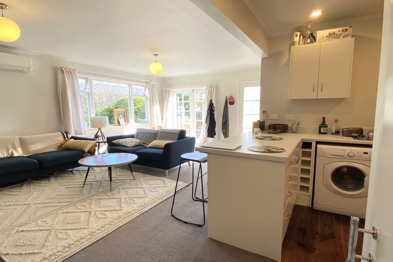 Photo of property in 3 Vautier Avenue, Wadestown, Wellington, 6012