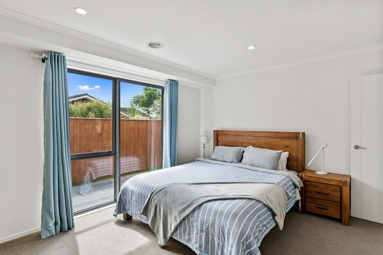 Photo of property in 6 Saint Vincent Way, Waikanae, 5036