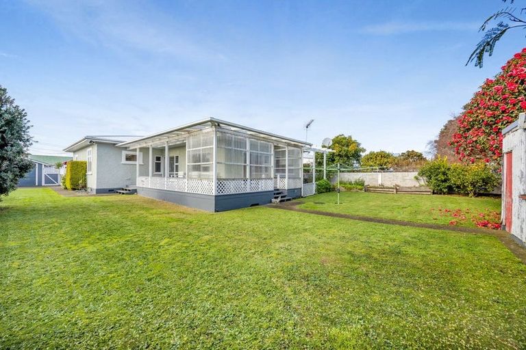 Photo of property in 17 Albion Street, Hawera, 4610