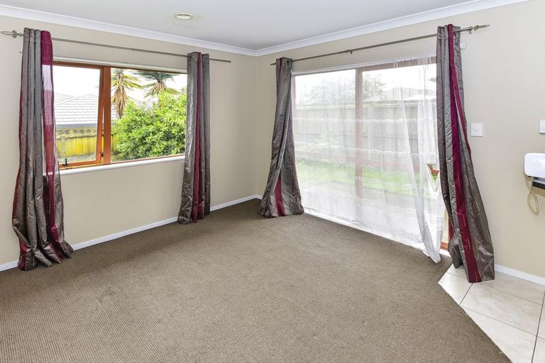 Photo of property in 63c Redoubt Road, Goodwood Heights, Auckland, 2105