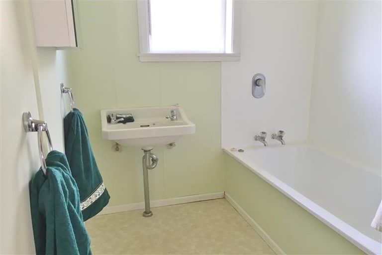 Photo of property in 12 Warrimoo Street, Paraparaumu, 5032