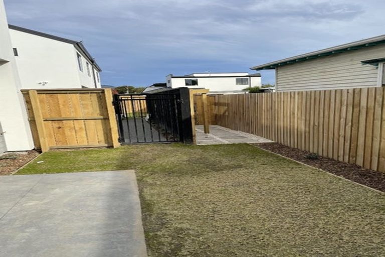 Photo of property in 2/112 Burke Street, Sydenham, Christchurch, 8023