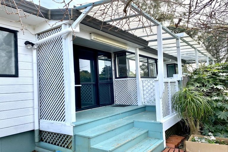 Photo of property in 18 Lanham Lane, Massey, Auckland, 0614