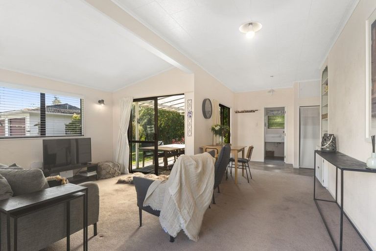 Photo of property in 18 Irwin Place, Kinloch, Taupo, 3377